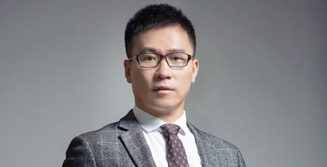 徐 彬